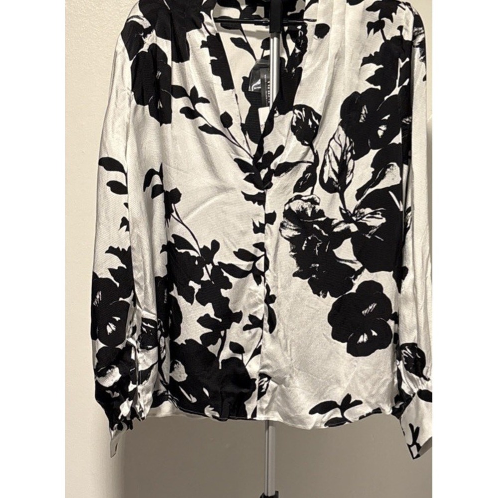 WHITE HOUSE BLACK MARKET Womens Knit TOP Long Sleeve BLACK White Size XL - Picture 3 of 7